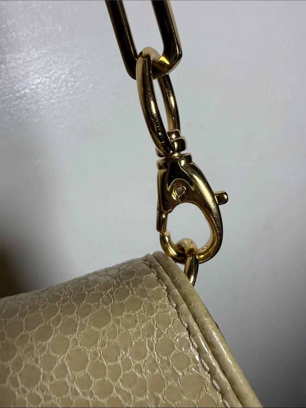 Tory Burch Reva Beige Pebble Leather Logo Shoulder Bag with Gold Hardware